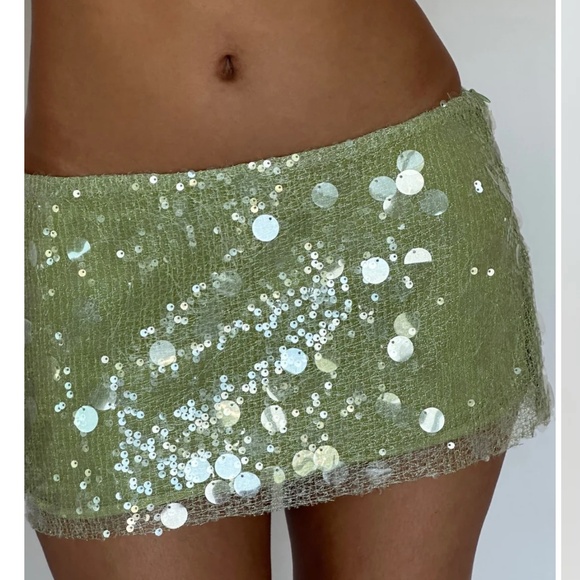 Cherie attire sequin mini skirt - Picture 2 of 2